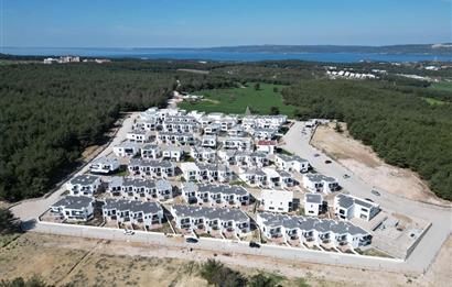 ÇANAKKALE MERKEZ ÇINARLI'DA SİTE İÇERİSİNDE KİRALIK 3+1 VİLLA