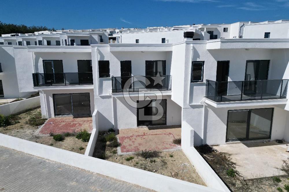 ÇANAKKALE MERKEZ ÇINARLI'DA SİTE İÇERİSİNDE KİRALIK 3+1 VİLLA