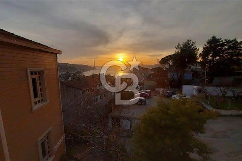 BOĞAZ MANZARALI TARİHİ BİNA