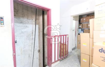 MACUN MAHALLESİNDE SATILIK TİCARİ BİNA