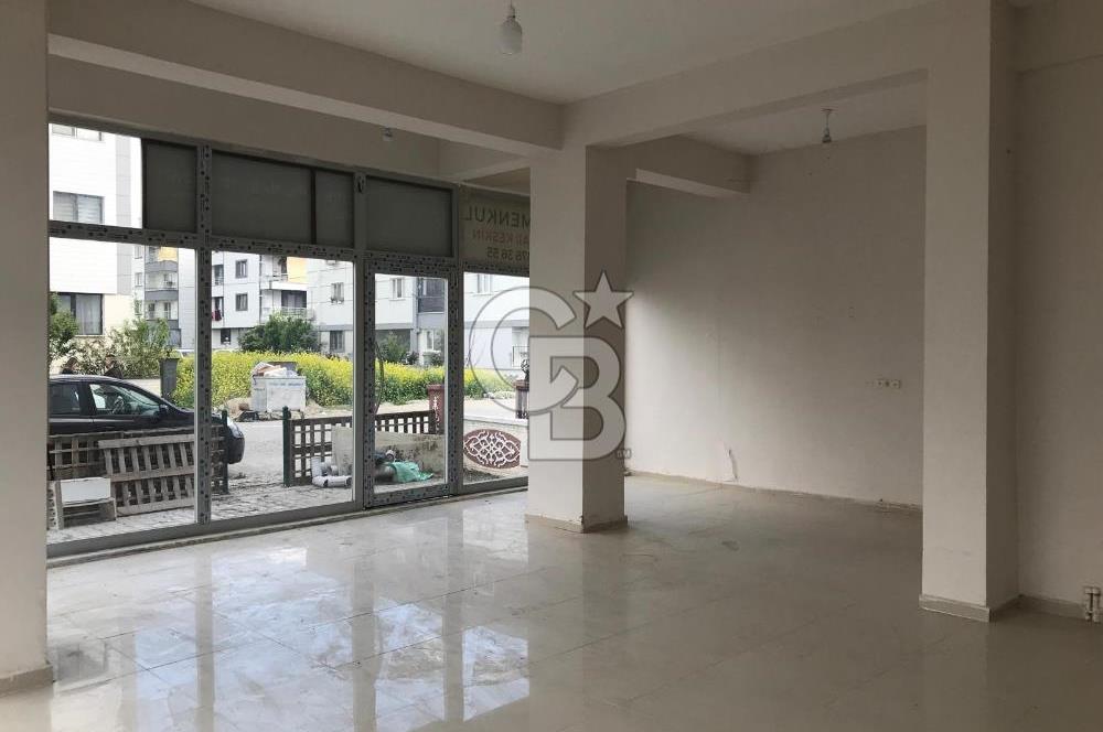 Yunusemre Muradiye'de Bahçeli Köşe Dükkan