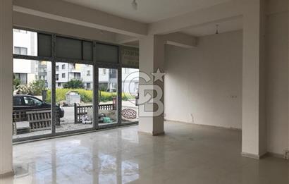Yunusemre Muradiye'de Bahçeli Köşe Dükkan