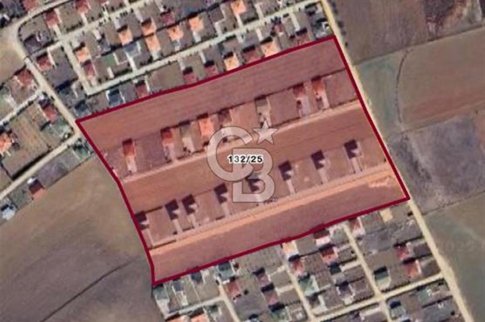ÇUBUK İKİPINARDA 6.050 M² TEL ÇEVRİLİ ELEKTRİK YOLU OLAN TARLA