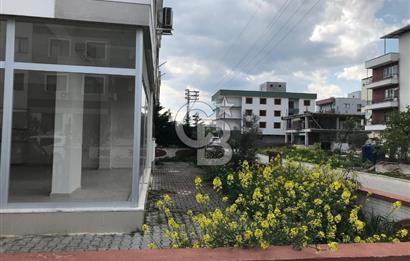 Yunusemre Muradiye'de Bahçeli Köşe Dükkan