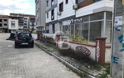 Yunusemre Muradiye'de Bahçeli Köşe Dükkan