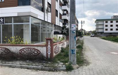Yunusemre Muradiye'de Bahçeli Köşe Dükkan