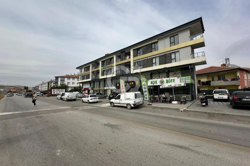 ÇUBUK DUMLUPINARDA MERKEZİ KONUMDA ASANSÖRLÜ 1+1 SATILIK DAİRE