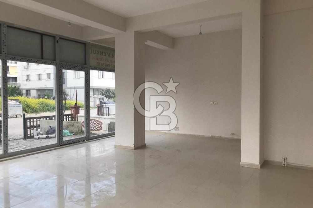 Yunusemre Muradiye'de Bahçeli Köşe Dükkan