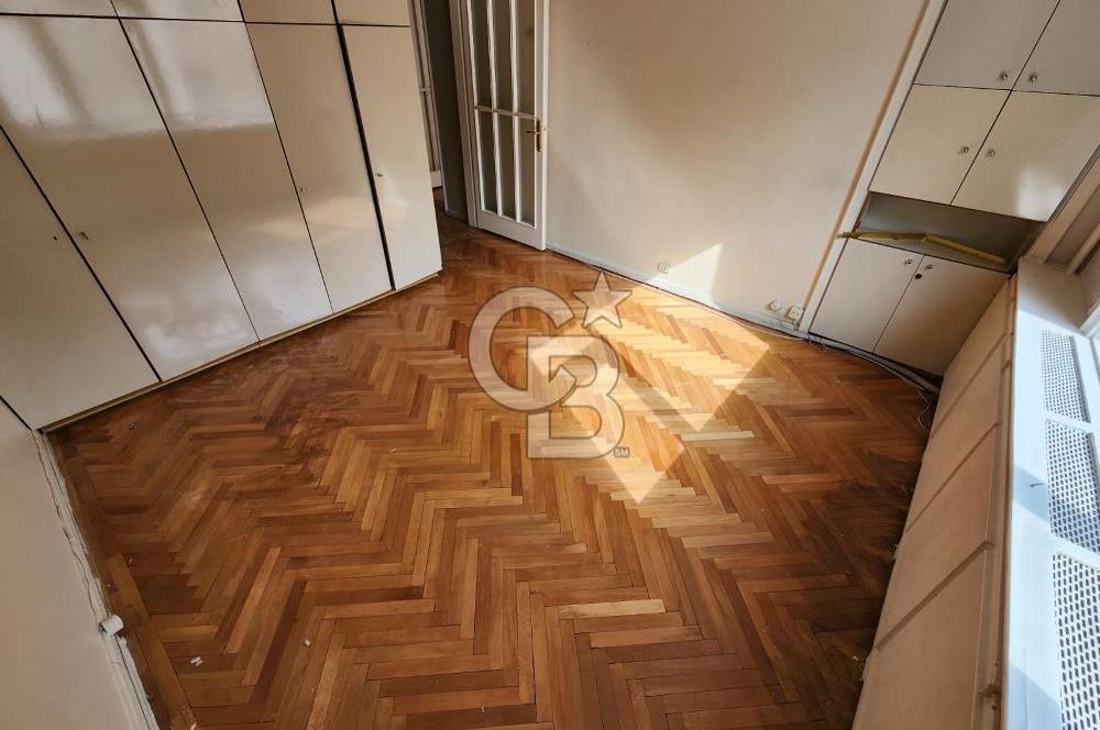 KADIKÖY MODADA 4+1 İŞYERİNE UYGUN DAİRE