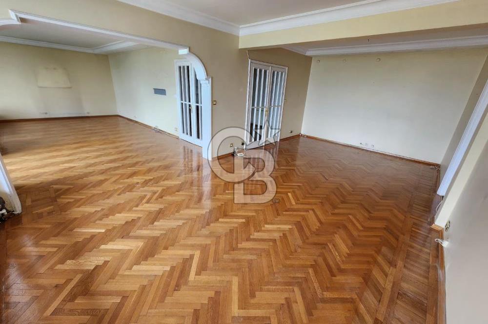 KADIKÖY MODADA 4+1 İŞYERİNE UYGUN DAİRE