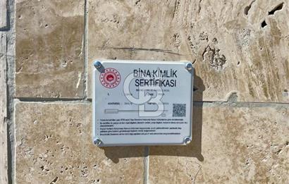 FOÇAKÖY'DE ÖZEL HAVUZLU BAHÇELİ 3+1 SATILIK VİLLA
