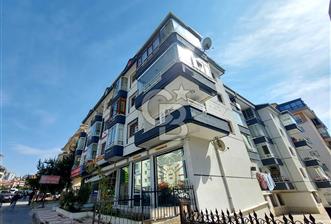 DEREBOYU CADDE'SİNDE 1.KATTA BAKIMLI VE GENİŞ 3+1 SATILIK DAİRE
