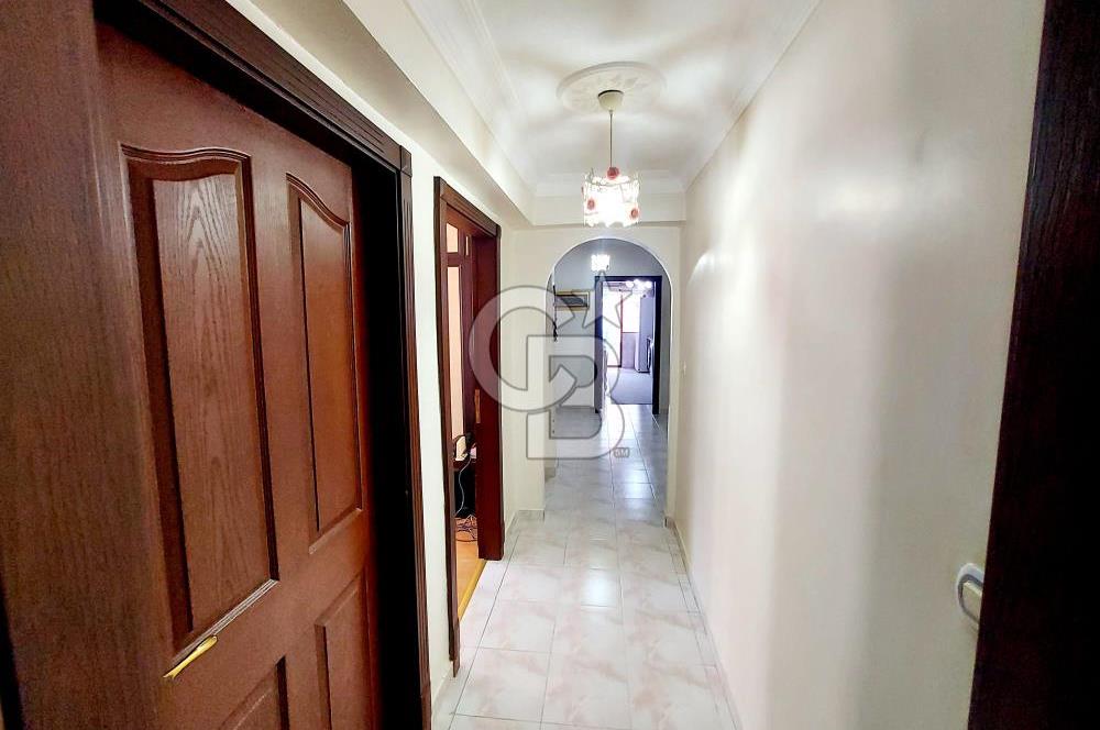 DEREBOYU CADDE'SİNDE 1.KATTA BAKIMLI VE GENİŞ 3+1 SATILIK DAİRE