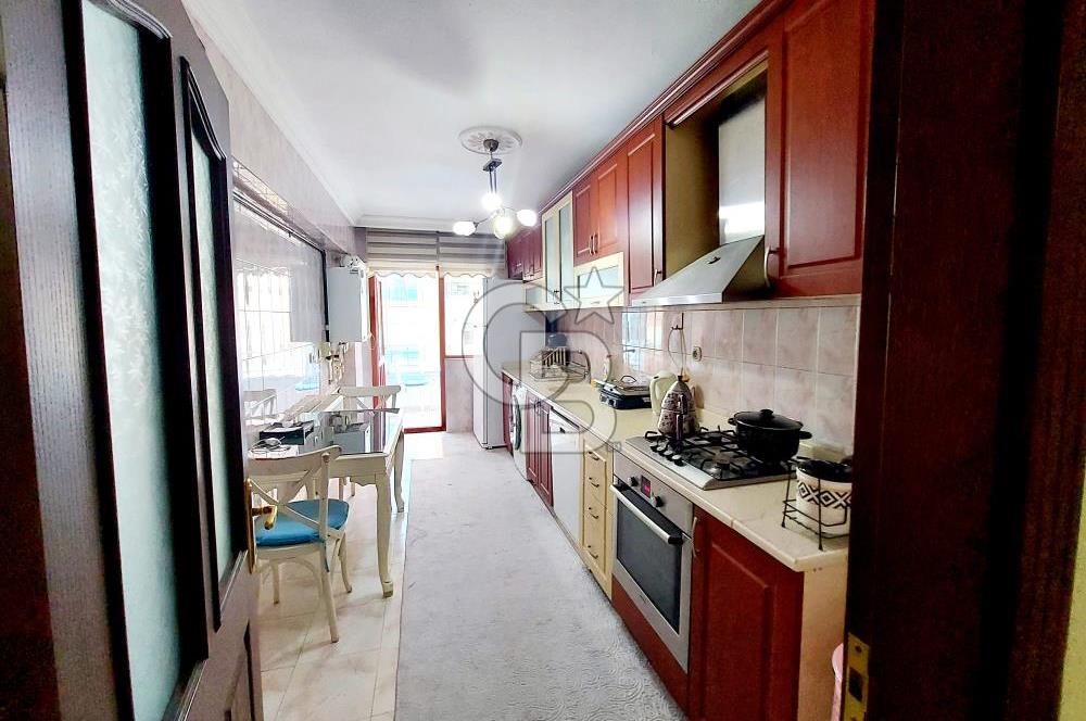 DEREBOYU CADDE'SİNDE 1.KATTA BAKIMLI VE GENİŞ 3+1 SATILIK DAİRE