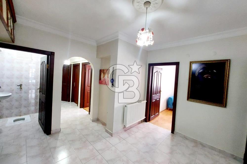 DEREBOYU CADDE'SİNDE 1.KATTA BAKIMLI VE GENİŞ 3+1 SATILIK DAİRE