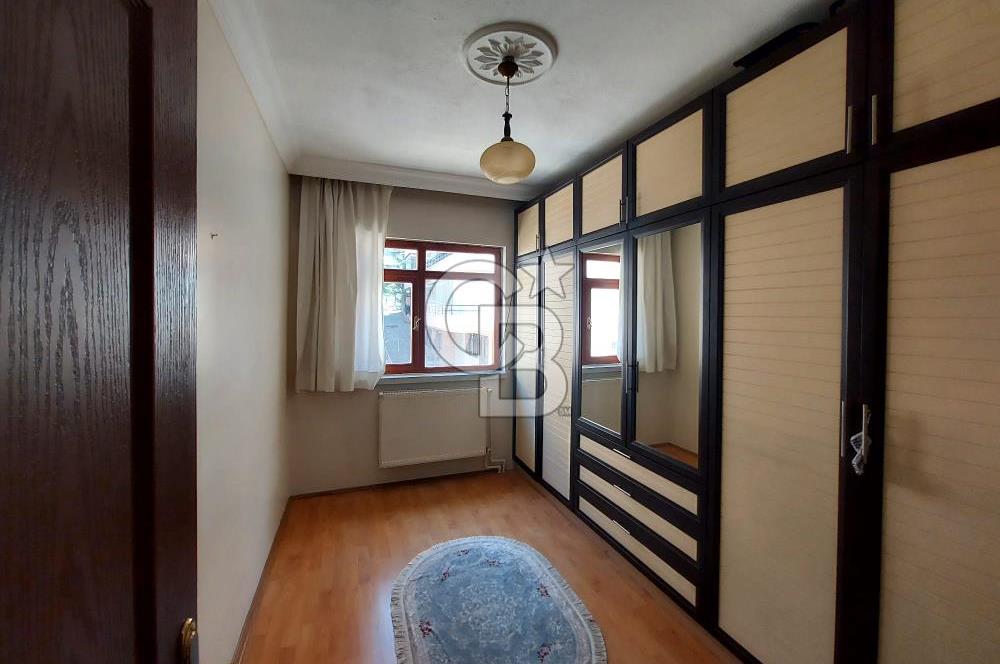 DEREBOYU CADDE'SİNDE 1.KATTA BAKIMLI VE GENİŞ 3+1 SATILIK DAİRE