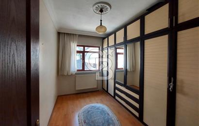 DEREBOYU CADDE'SİNDE 1.KATTA BAKIMLI VE GENİŞ 3+1 SATILIK DAİRE