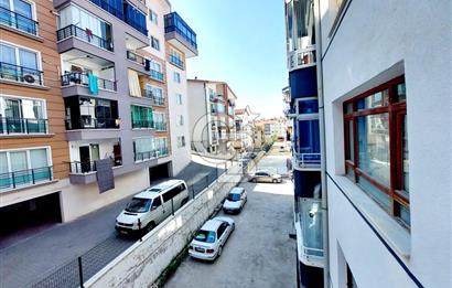 DEREBOYU CADDE'SİNDE 1.KATTA BAKIMLI VE GENİŞ 3+1 SATILIK DAİRE