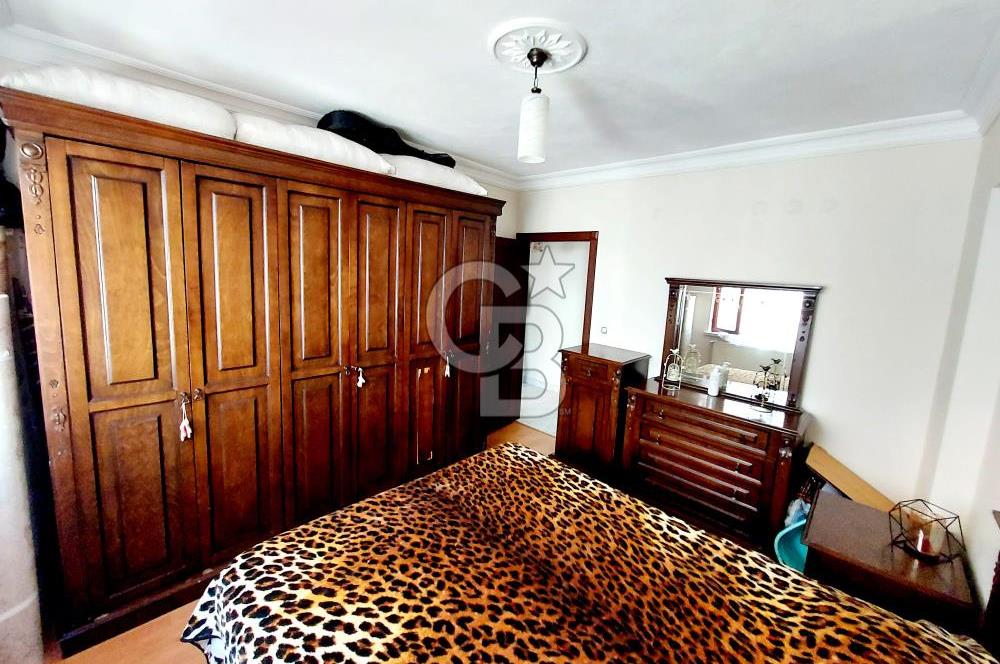 DEREBOYU CADDE'SİNDE 1.KATTA BAKIMLI VE GENİŞ 3+1 SATILIK DAİRE