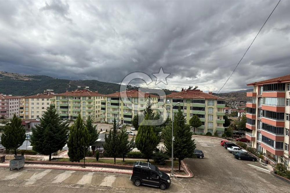 TAŞOVADA GENİŞ KULLANIM ALANLI, SİTE İÇİNDE 3+1 FIRSAT DAİRE