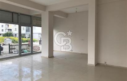 Yunusemre Muradiye'de Bahçeli Köşe Dükkan
