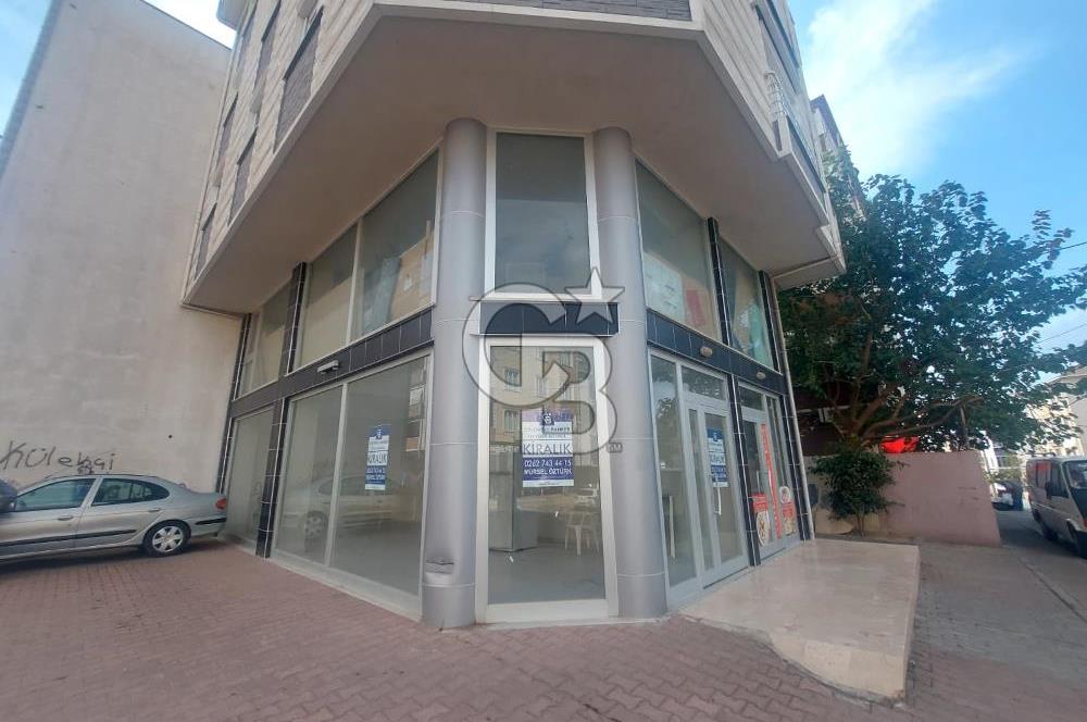 ÇAYIROVA MENDERES CAD. 55 m² KÖŞE HER İŞE UYGUN KİRALIK DÜKKAN