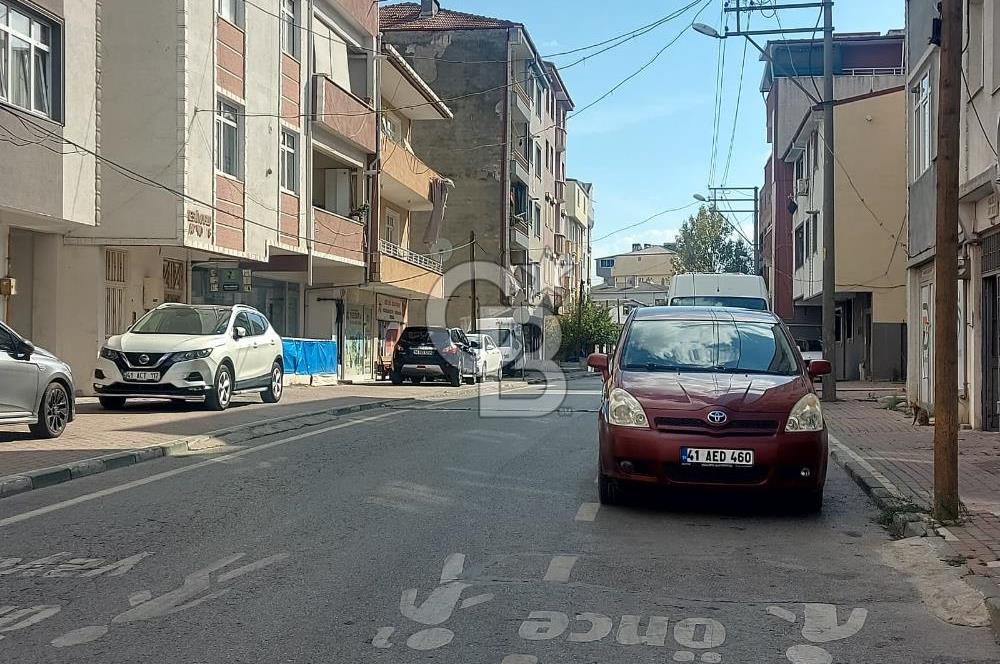 ÇAYIROVA MENDERES CAD. 55 m² KÖŞE HER İŞE UYGUN KİRALIK DÜKKAN