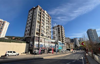 KARTAL YAKACIKTA CADDE ÜSTÜ 8 ADET İSKANLI KOMPLE SATILIK DÜKKAN