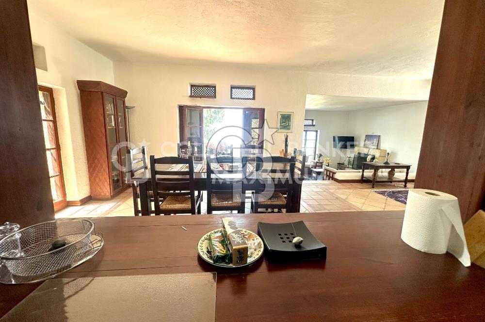 KKTC Girne Bellapais 3+1 Büyüleyici Manzaralı Kiralık Villa