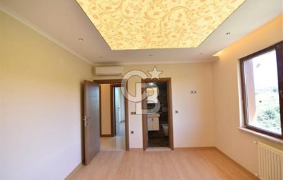 YILDIZZLI SÜMELA EVLERİNDE LÜKSÜ YAŞATAN MUHTEŞEM 4+1 DAİRE