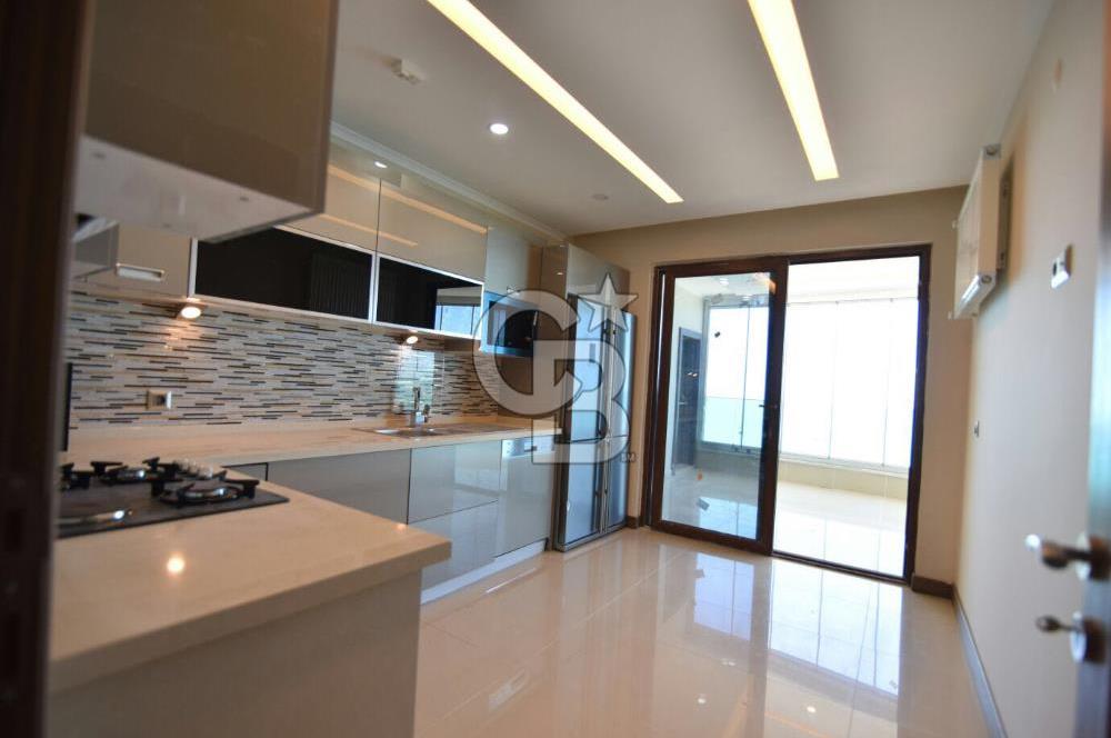 YILDIZZLI SÜMELA EVLERİNDE LÜKSÜ YAŞATAN MUHTEŞEM 4+1 DAİRE