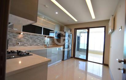 YILDIZZLI SÜMELA EVLERİNDE LÜKSÜ YAŞATAN MUHTEŞEM 4+1 DAİRE