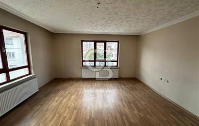 Dereboyu Caddesinde 105 m², 3+1, Kiralık, 2.Kat Daire (Ara Kat)