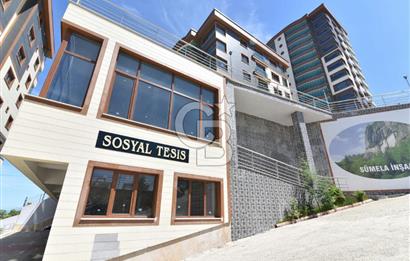 YILDIZZLI SÜMELA EVLERİNDE LÜKSÜ YAŞATAN MUHTEŞEM 4+1 DAİRE