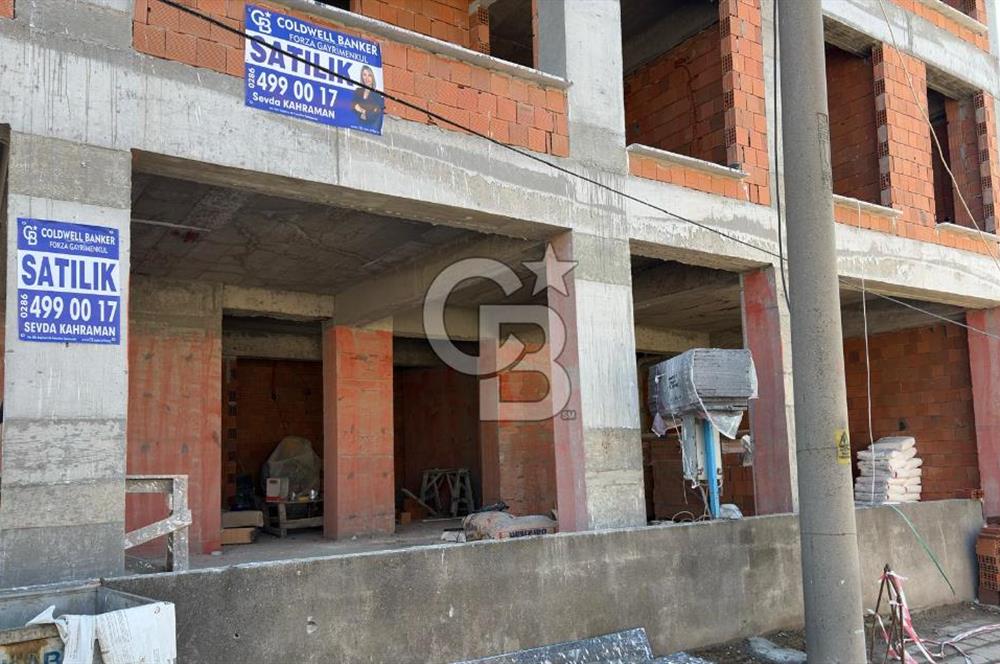 ÇANAKKALE LAPSEKİ ÇARDAK’TA MERKEZİ KONUMDA SATILIK YENİ İŞYERİ!