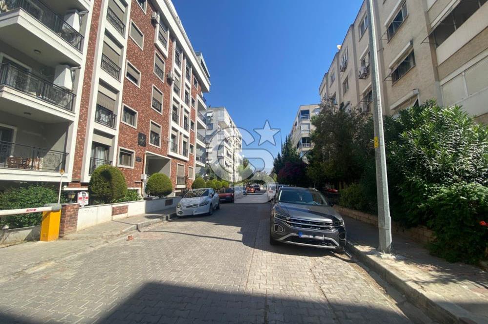 Bostanlı Merkezi Konumda Kiralık 2+1 Daire