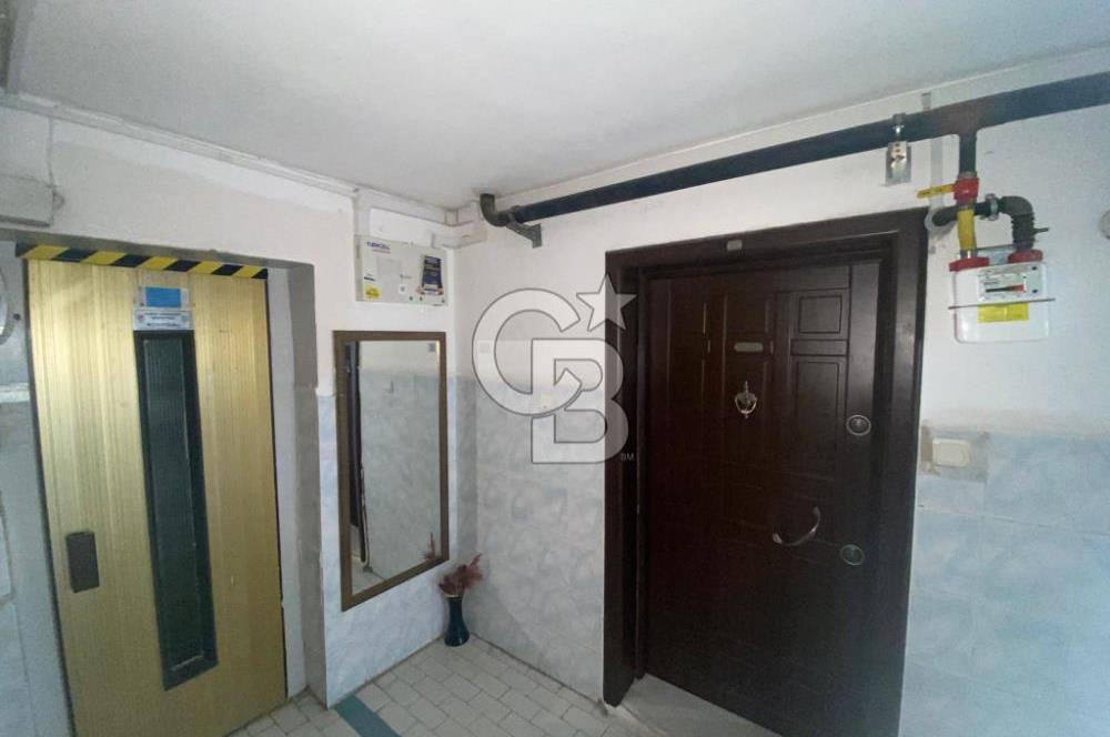 Bostanlı Merkezi Konumda Kiralık 2+1 Daire