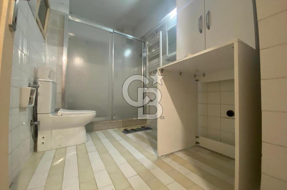 Bostanlı Merkezi Konumda Kiralık 2+1 Daire