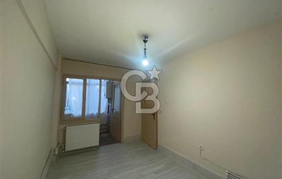 Bostanlı Merkezi Konumda Kiralık 2+1 Daire