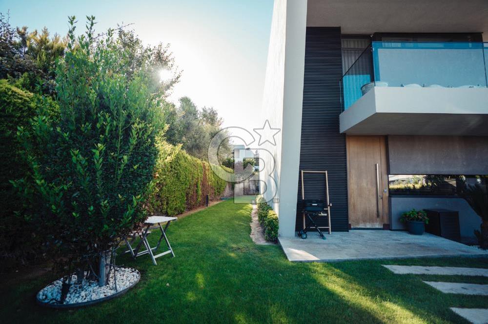 ÇEŞME BOYALIK'TA 5+1 MÜSTAKİL HAVUZLU LÜKS VİLLA