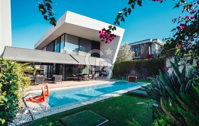 ÇEŞME BOYALIK'TA 5+1 MÜSTAKİL HAVUZLU LÜKS VİLLA