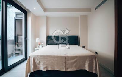 ÇEŞME BOYALIK'TA 5+1 MÜSTAKİL HAVUZLU LÜKS VİLLA