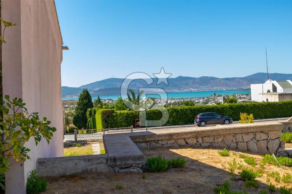URLA SIRASELVİLER SİTESİ 4+1 SATILIK VİLLA