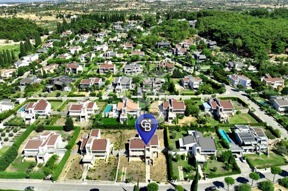 URLA SIRASELVİLER SİTESİ 4+1 SATILIK VİLLA