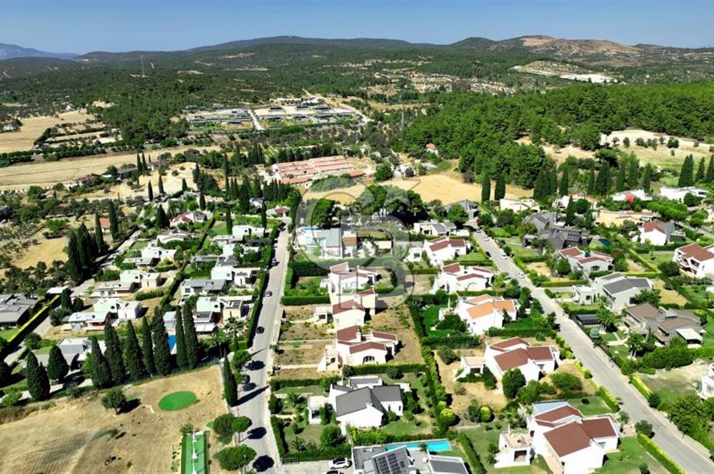 URLA SIRASELVİLER SİTESİ 4+1 SATILIK VİLLA