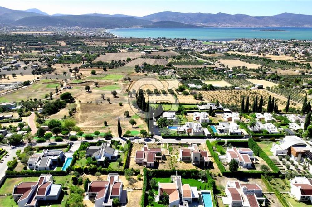 URLA SIRASELVİLER SİTESİ 4+1 SATILIK VİLLA