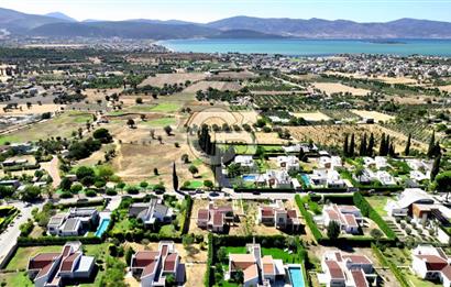 URLA SIRASELVİLER SİTESİ 4+1 SATILIK VİLLA