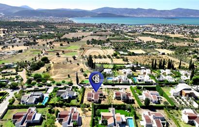 URLA SIRASELVİLER SİTESİ 4+1 SATILIK VİLLA