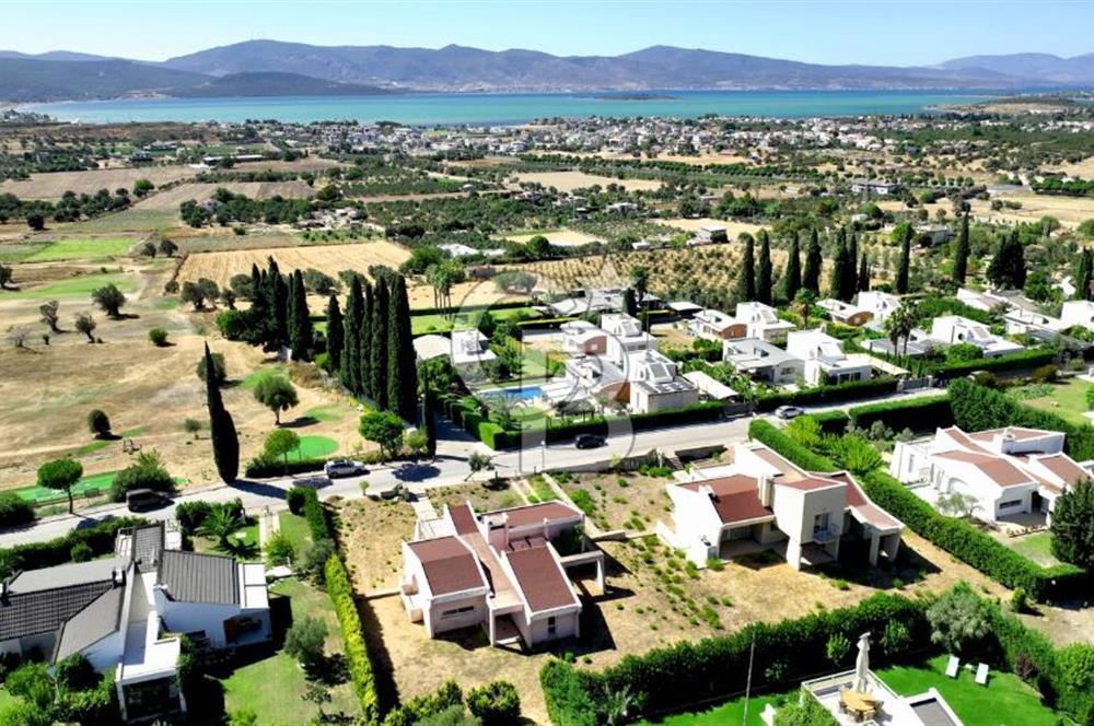 URLA SIRASELVİLER SİTESİ 4+1 SATILIK VİLLA