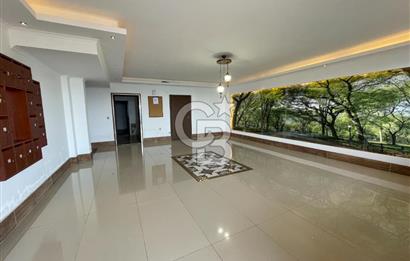 YILDIZZLI SÜMELA EVLERİNDE LÜKSÜ YAŞATAN MUHTEŞEM 4+1 DAİRE
